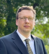 Peter Hinrichs headshot